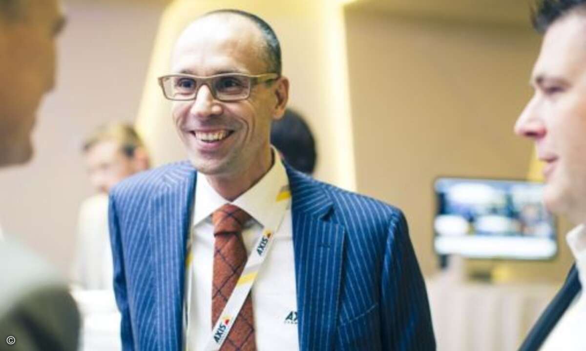Edwin Roobol, Regional Director bei Axis, nutzte die Gelegenheit zum Austausch mit den langjährigen Partnern (Foto: Axis)