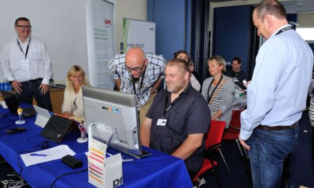 Am Stand von Intel konnten Partner die neueste 3D-Technik testen, sich selbst scannen lassen und digital in einen Ritter, eine Prinzessin oder einen Ghostbuster verwandeln (Foto: emendo)