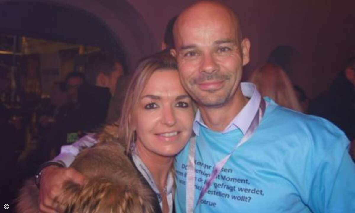 Carolin Schlüter (CRN) mit Comteam-Chef Sven Glatter (Bild: CRN)