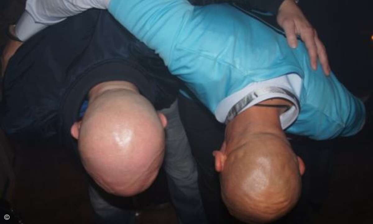 Matthäus Hose (CRN) und Sven Glatter (Comteam) zeigen die angesagte Trendfrisur (Bild: CRN)