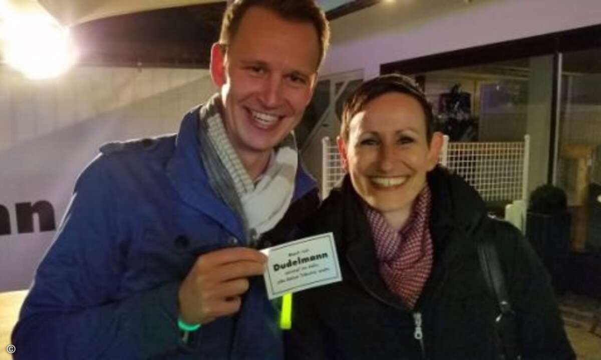 Erik Weis (Funkschau) und Karin Hernik (APC by Schneider Electric) (Bild: CRN)