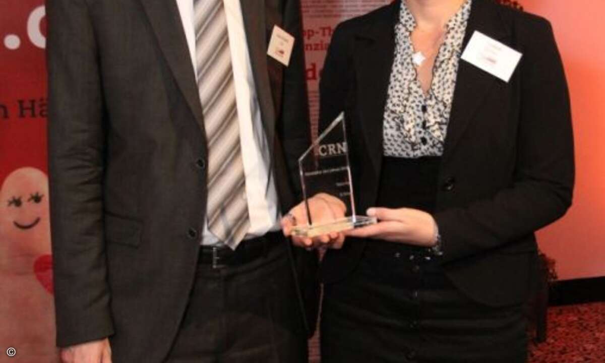 Iris Heck nahm für G Data einen der begehrten Awards in der Kategorie Security entgegen (Foto: CRN)