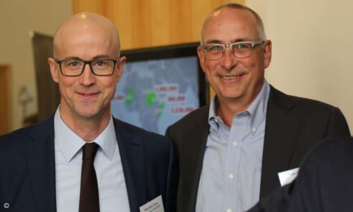 Matthäus Hose, Verlagsleiter WEKA FACHMEDIEN und Mike Cato von Intel (Foto: CRN)
