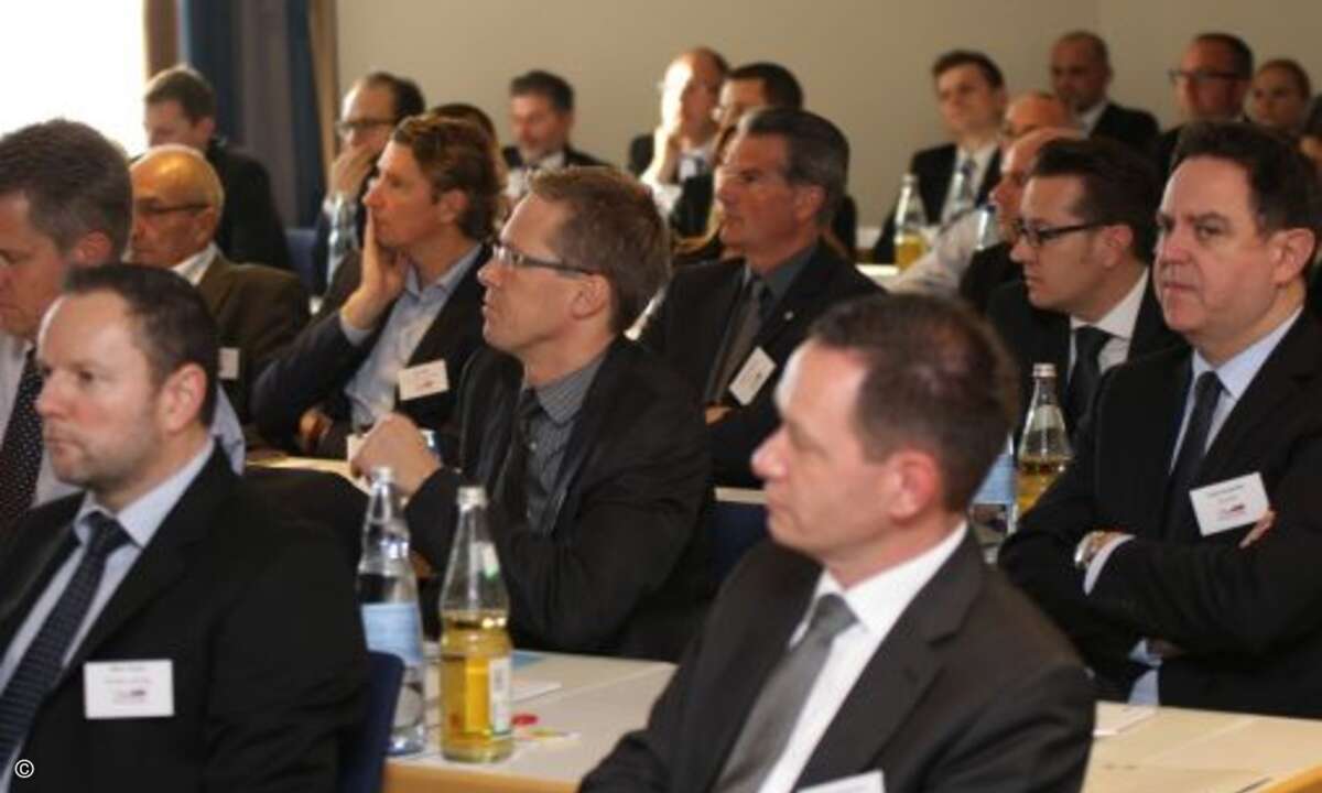 Die Teilnehmer lauschten gespannt...(Foto: CRN)