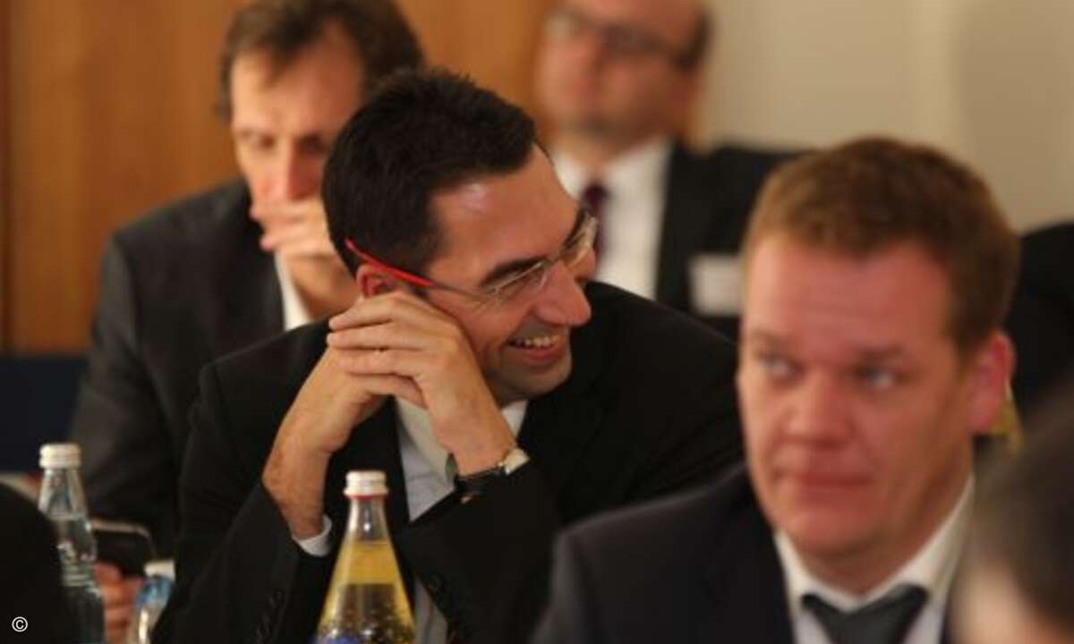 Doch auch der Spaß kam nicht zu kurz, wie Mr. CeBIT-Planet Reseller, alias Steffen Buck von der Deutschen Messe zeigt (Foto: CRN)