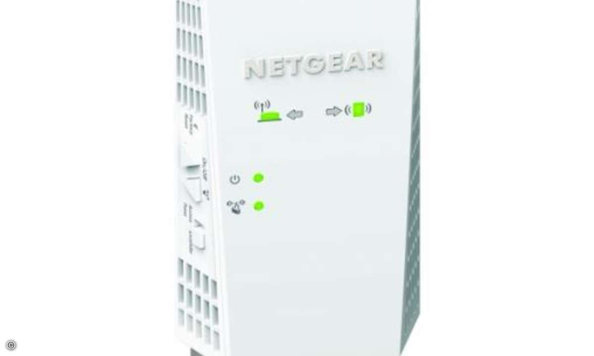 Der Netgear Nighthawk X4 AC2200 soll die Reichweite eines WLANs auf bis zu 930 Quadratmeter vergrößern (Foto: Netgear)