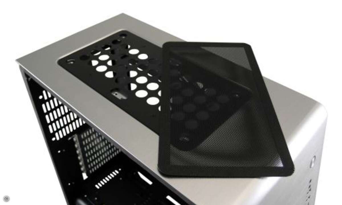 ... und sind dank magnetischer Befestigungen für die Reinigung leicht abnehmbar (Foto: LC-Power)
