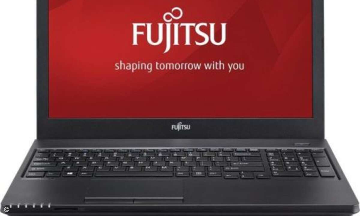 Den ersten Platz bei den Notebooks sichert sich Fujitsu mit dem Lifebook A555 und 2.443 Klicks (Foto: Fujitsu)