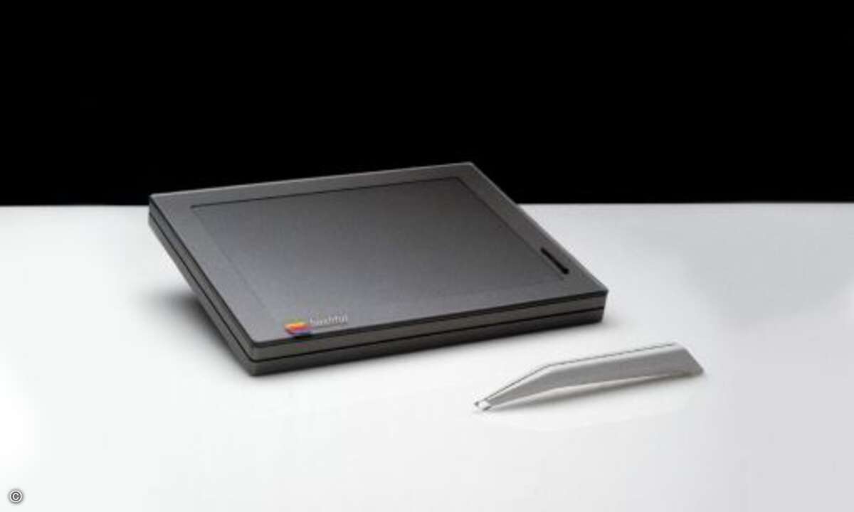 Ebenfalls 1982 arbeitete Esslingers Team bereits mit Steve Jobs an einem ersten Tablet... (Foto: Hartmut Esslinger und frog team / Arnoldsche Art Publishers »Genial Einfach«)