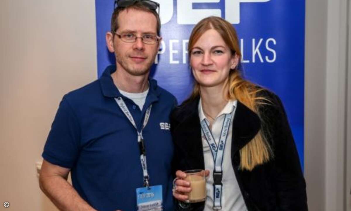 Channel-Chef Johann Krahfuß mit Anke Pawla von 8Soft (Foto: SEP)