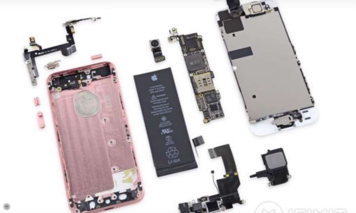Fazit: Beim iPhone SE hat Dr. Frankenstein in den Apple-Labors ganze Arbeit geleistet und ein neues Wesen aus alten teilen geschaffen (Foto: Screenshot iFixit Youtube)