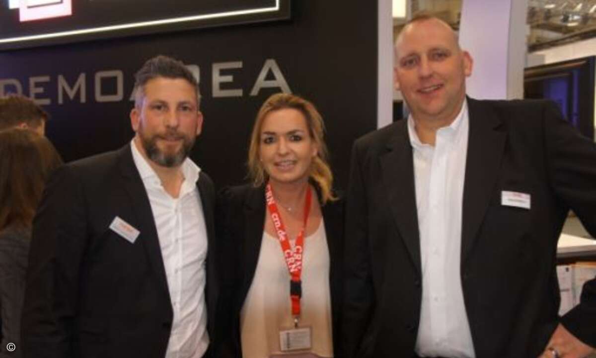 Raffael Scassamacchia (Riverbed), Carolin Schlüter (CRN) und Jörg Lückenbach (Riverbed) (Bild: CRN)