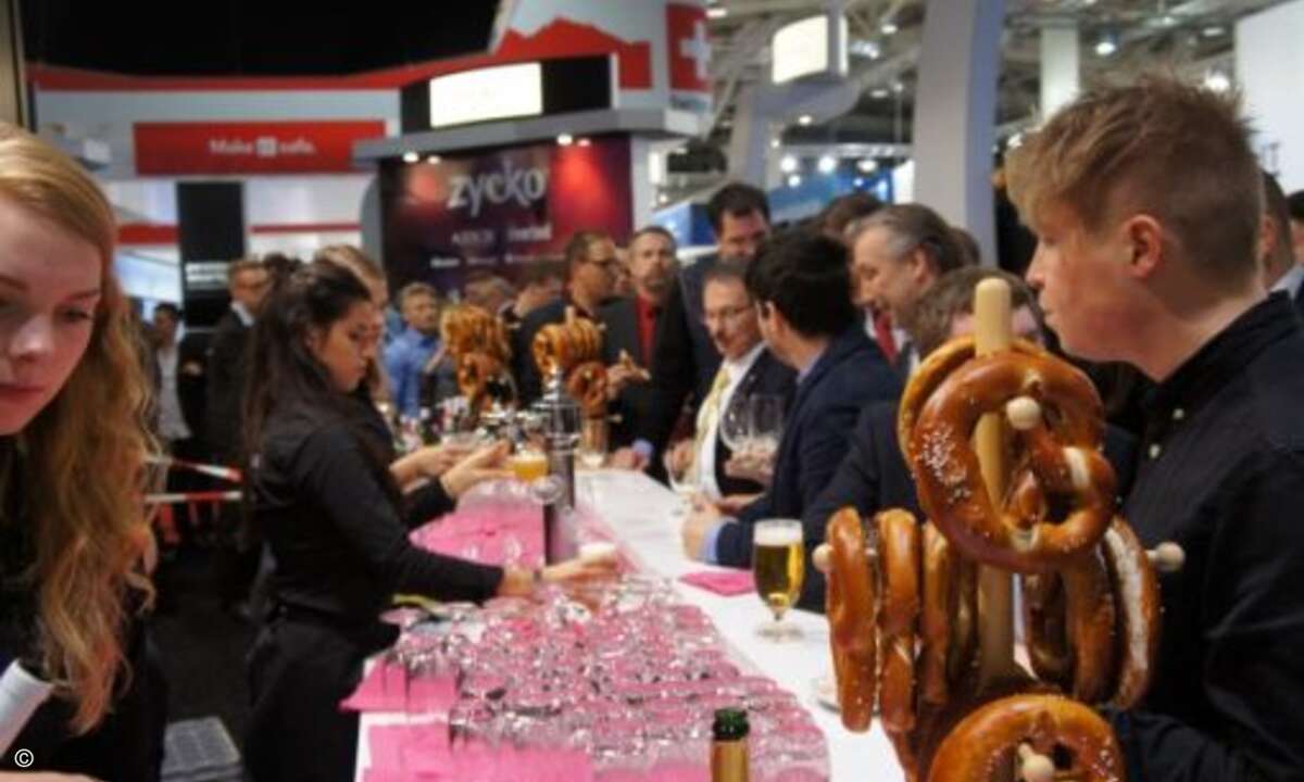 Die Bar verzierte der Hamburger VAD mit echten Münchner Brezeln (Bild: CRN)