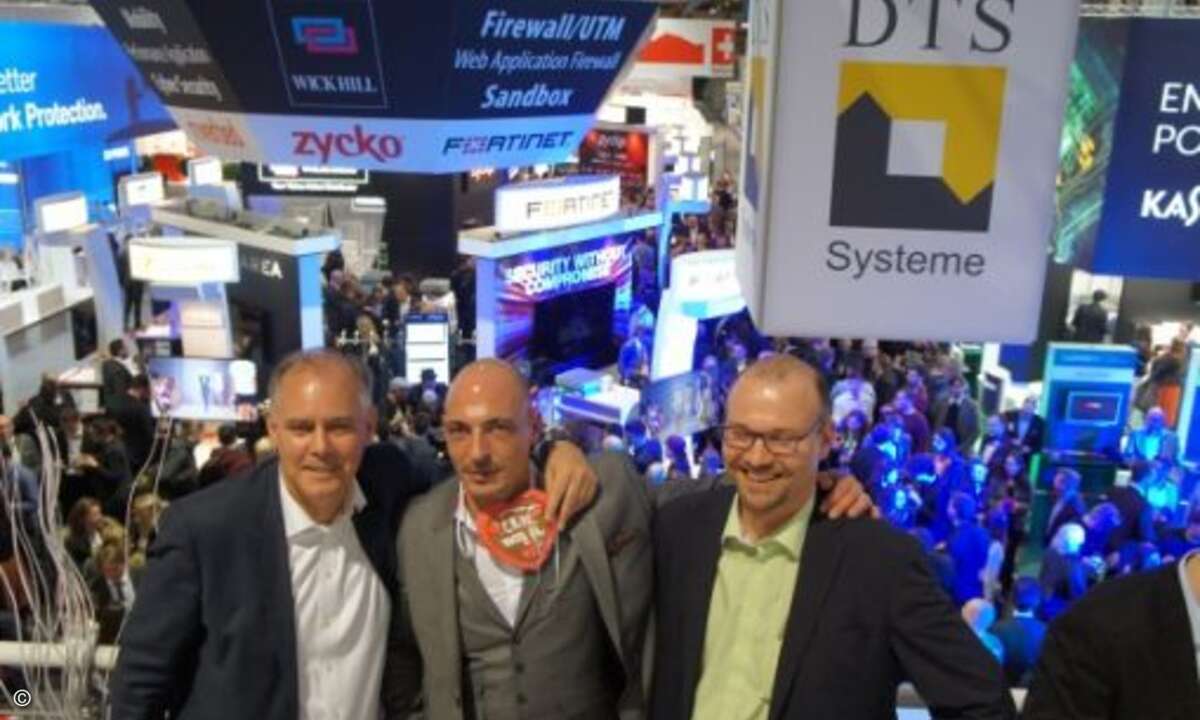 Die Gastgeber der Party in guter Laune: Paul Eccleston, Helge Scherff und Christian Bücker von Macmon (Bild: CRN)