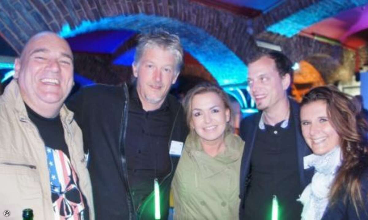 Oliver Gorges (COP), Marc Riemen (Rieberg), Carolin Schlüter (CRN) und Felix Bechmann (Lable the Cable) (Bild: CRN)