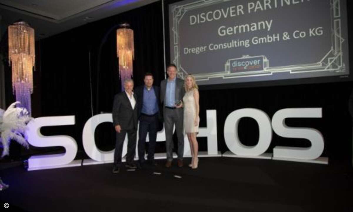 Jens Dreger von Dreger Consulting (2.v.r.) freute sich über die Auszeichnung als »Discover Partner of the Year« (Foto: Sophos)