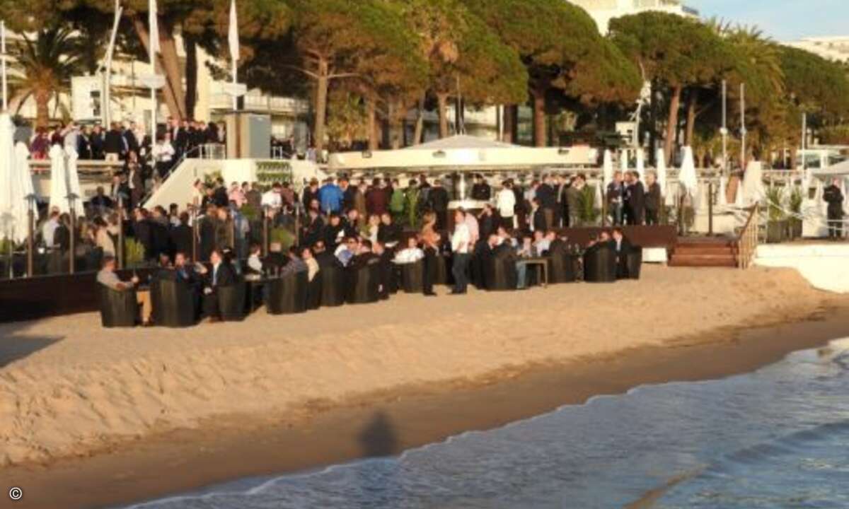 Sonniges Abendessen an der Cote d‘Azur (Foto: Sophos)