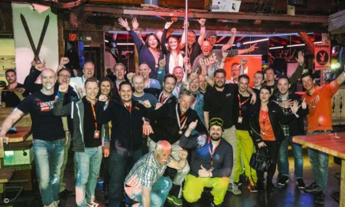 Freuen sich auf einen geilen Partyabernd: Die Teilnehmer von »SanDisk presents CRN on Snow« (Foto: SanDisk / Marcel Lämmerhirt)