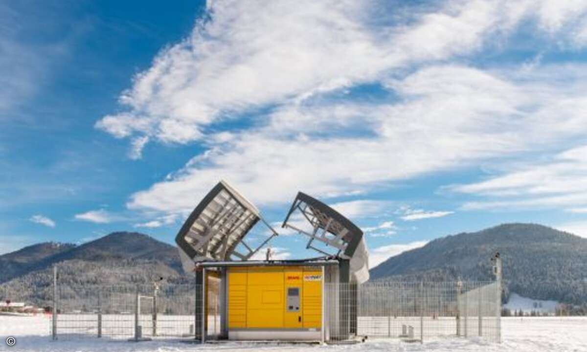 Dann öffnet sich das Dach des Skyports (Foto: DHL / Andreas Heddergott)