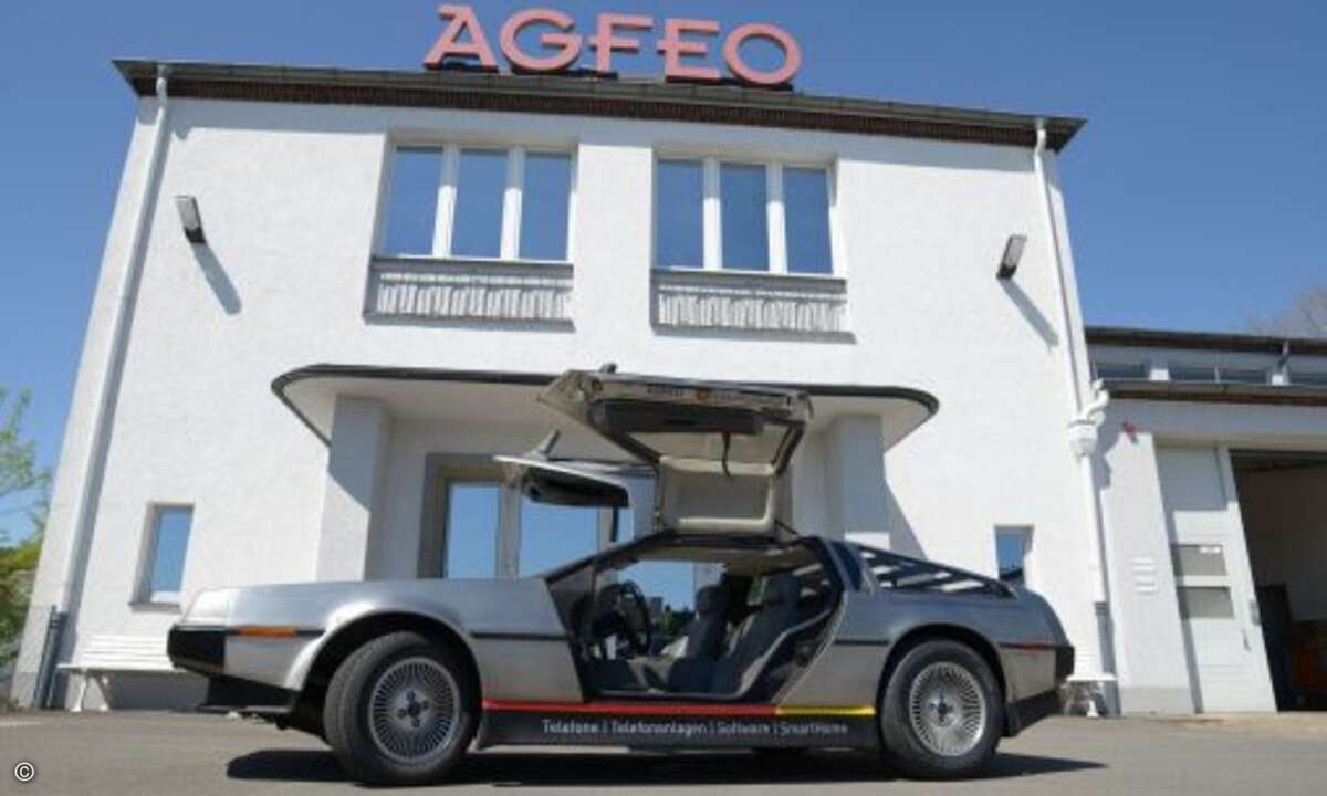 ... landete die Zeitmaschine vor dem Hauptquartier (Foto: Agfeo)