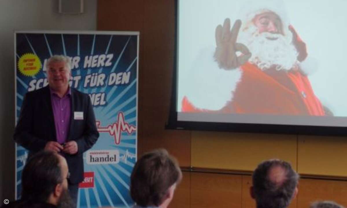 CRN-Chefredakteur Martin Fryba begrüßt die Teilnehmer des Security Solution Days (Foto: CRN)