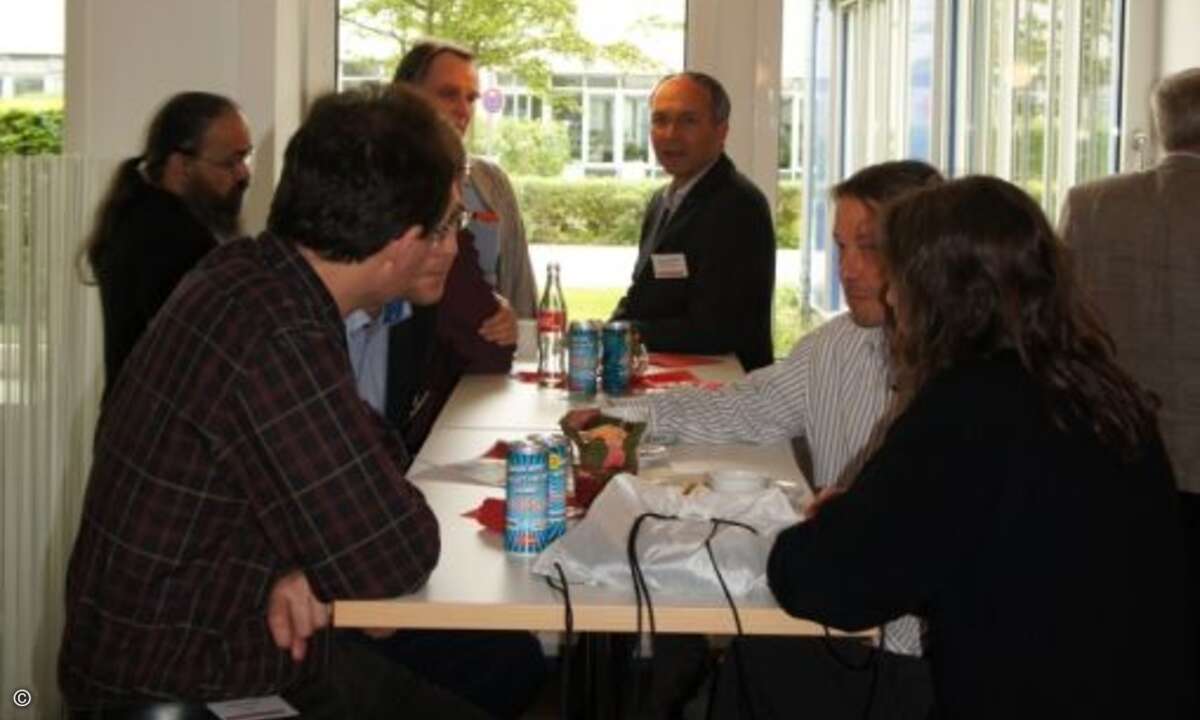 … und Erfahrungsaustausch (Foto: CRN)