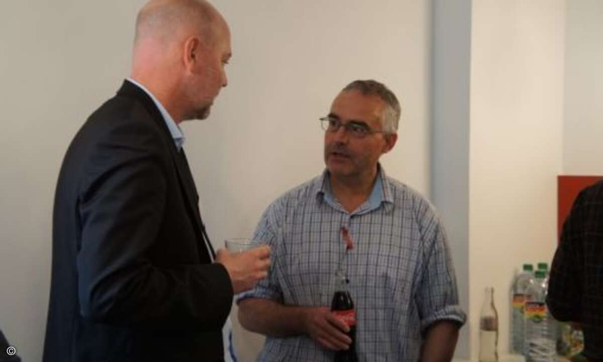 Stefan Schwarzenberger vom Systemhaus Schwarzenberger (rechts) tauscht sich mit Marc Fischer von Ebertlang aus (Foto: CRN)