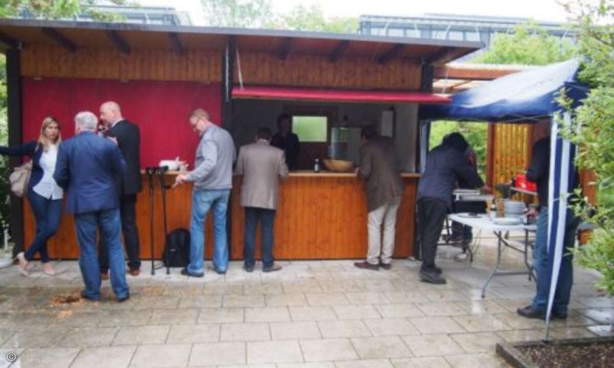 Zum Abschluss des CRN Security Solution Days wird traditionell gegrillt – dieses Mal spielt das Wetter leider nicht mit (Foto: CRN)