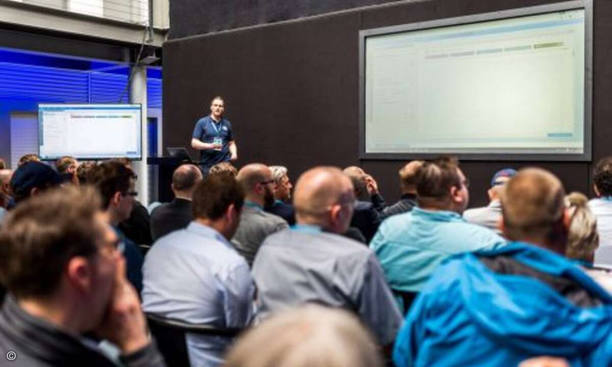 Andre Schultewolter (Shopware) stellte Shopware 5.2 im Detail vor (Foto: Shopware)