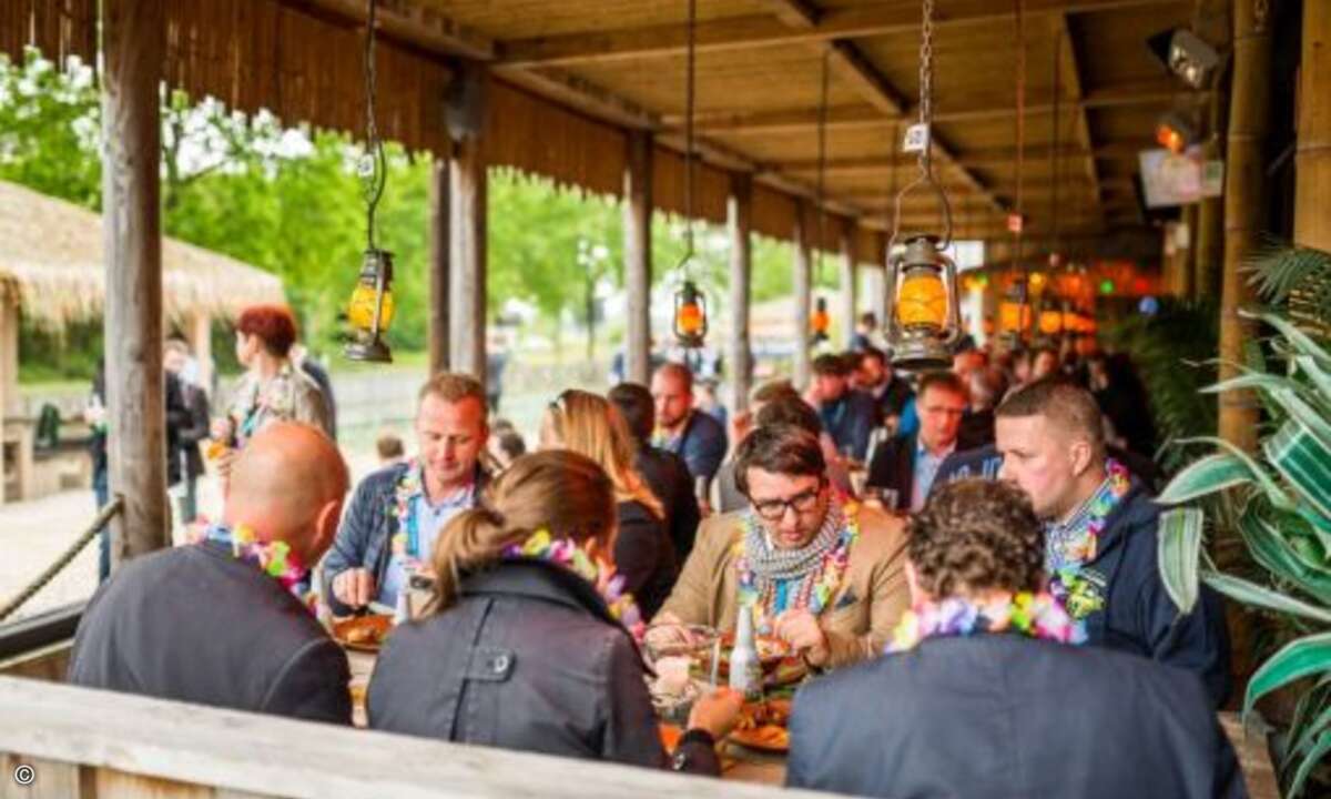 Ausgelassene und gemütliche Atmosphäre auf der Aftershowparty (Foto: Shopware)