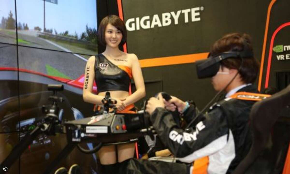 Die VR-Brille war das beliebteste Accessoire auf der Messe (Bild: Gigabyte)