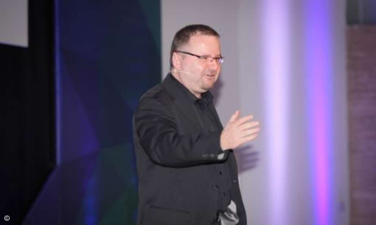EMEA-Chef Wieland Alge bei seiner Keynote »WTF – Where's The Firewall?« (Foto: Barracuda Networks)