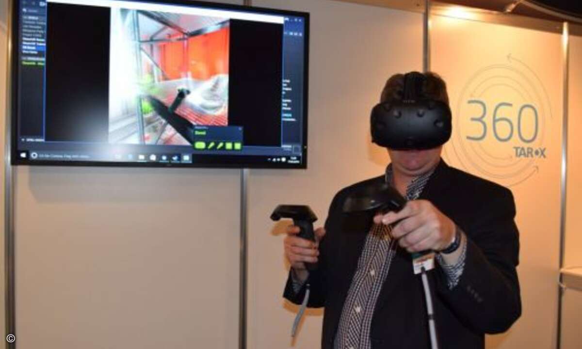 Samba Schulte von CRN testet die neuesten Virtual Reality-Lösungen am Tarox 360-Stand (Bild: CRN)