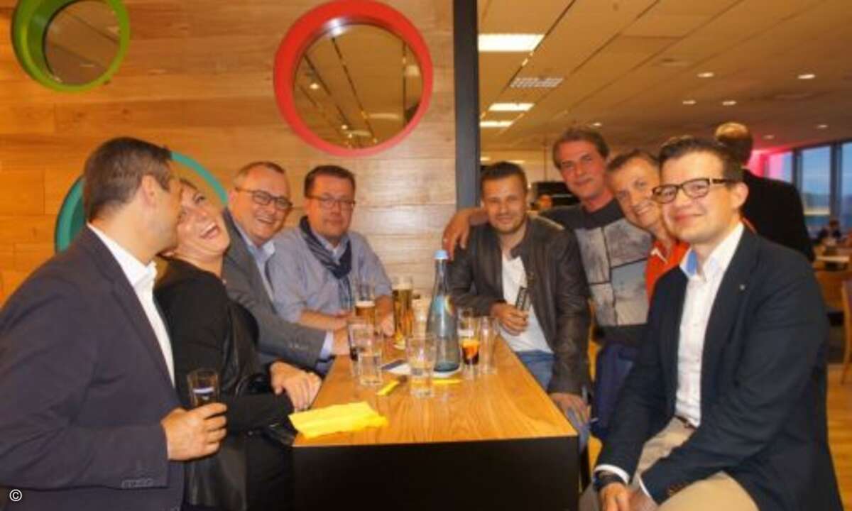 Um Veronika Schmidt von Ingram Micro drängelten sich die Herren (Bild: CRN)