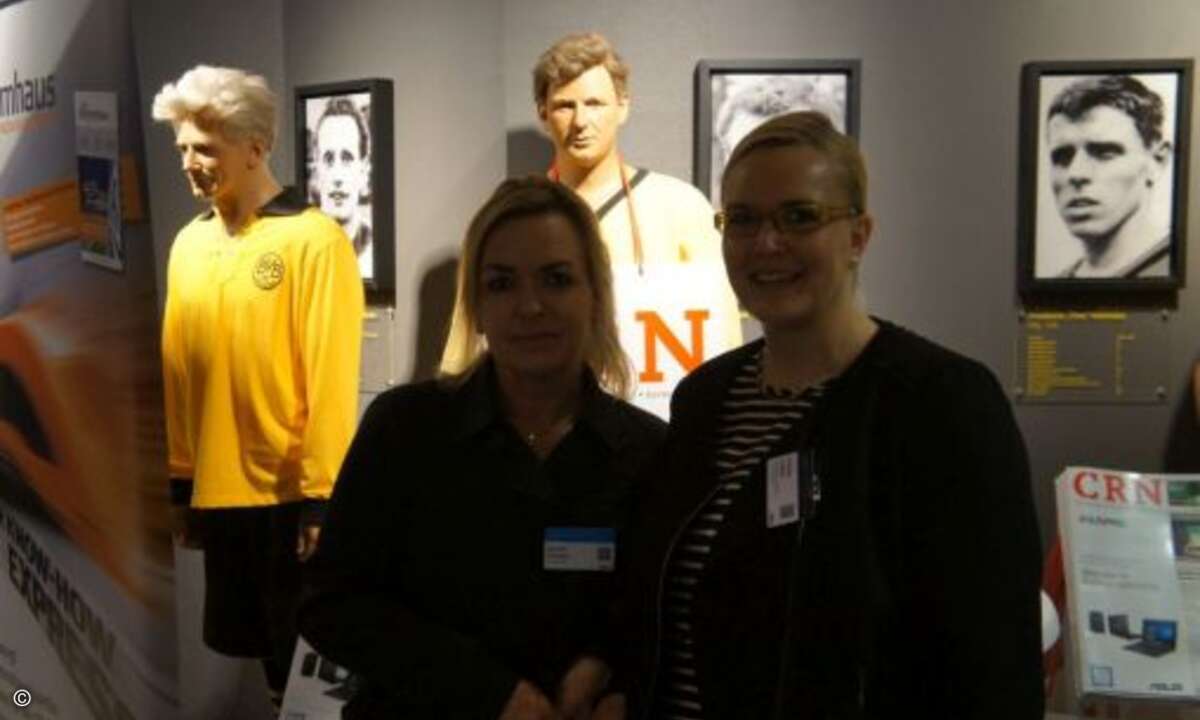 Carolin Schlüter (CRN) mit Carolyn Lüdtke (Kyocera) (Bild: CRN)