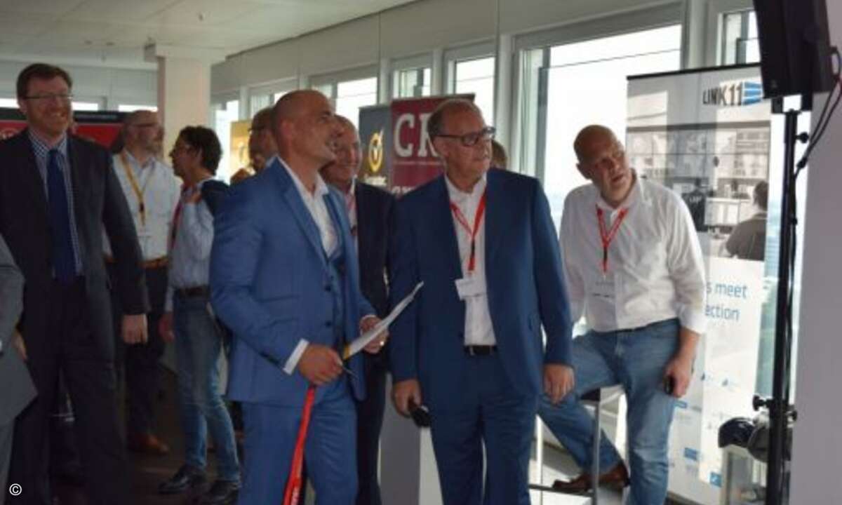 Deutschlandchef Helge Scherff, Wick Hill-Chairman Ian Kilpatrick und Paul Eccleston von Investor Rigby PE luden zur Geburtstagsmesse(Bild:CRN)