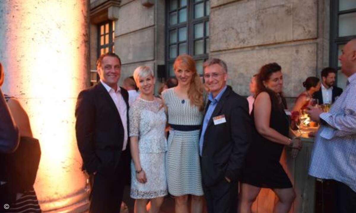 Stammgast bei Sommermärchen von WEKA Fachmedien und CRN ist das TP-Link-Team. Michael Dopmeier, Felicitas Binder, Ramona Hieß und Thomas Jell freuen sich schon auf ein Wiedersehen beim WEKA Sommernachtsfest 2017!
(Foto: CRN)