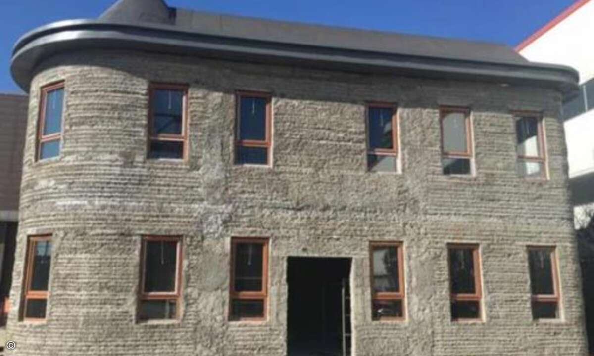 Schon nach etwas mehr als vier Wochen ist der Rohbau fast fertig (Foto: HuaShang Tengda)