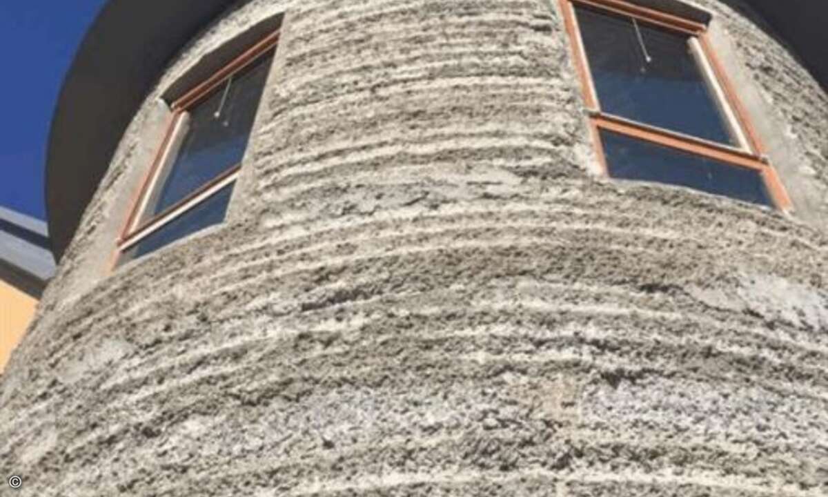 Dann können die Detailarbeiten am Rapunzel-Turm beginnen (Foto: HuaShang Tengda)