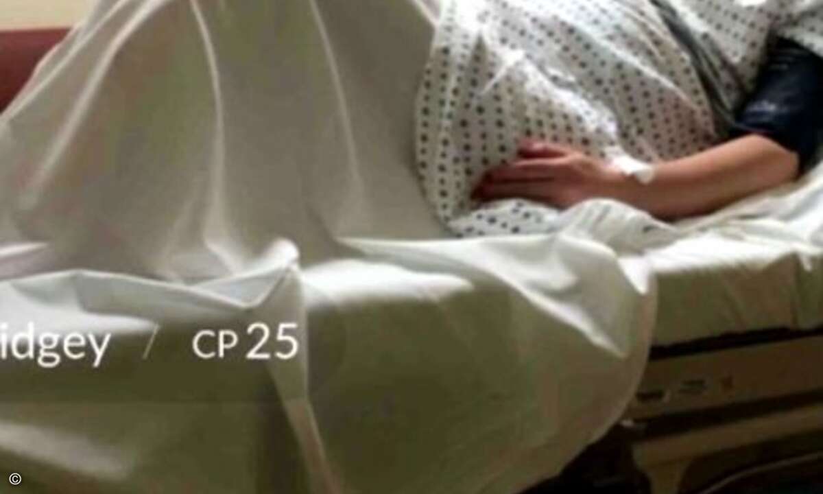 Das Warten im Kreissaal kann sich zur echten Geduldsprobe auswachsen. Aber on Pokemon Go die beste Idee ist, um sich und seiner leidenden Frau die Zeit zu vertreiben, darf bezweifelt werden (Foto: Screenshot Youtube)
