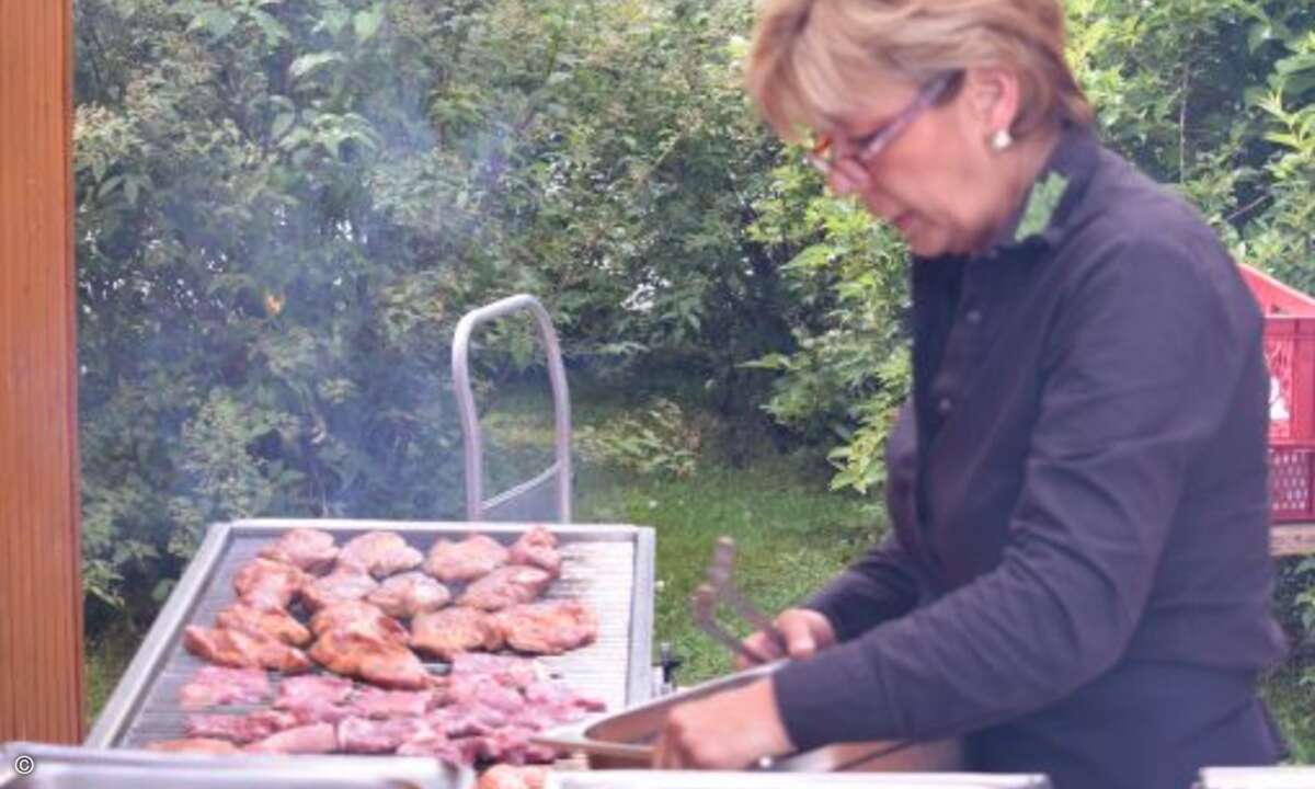 Dort warteten allerlei Spezialitäten auf unsere Gäste (Foto: CRN)