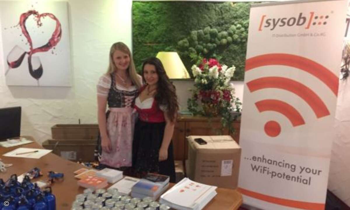 Begrüßung durch das sysob Team Verena Schoierer und Andrea Lyzwa (von links) (Bild: sysob)