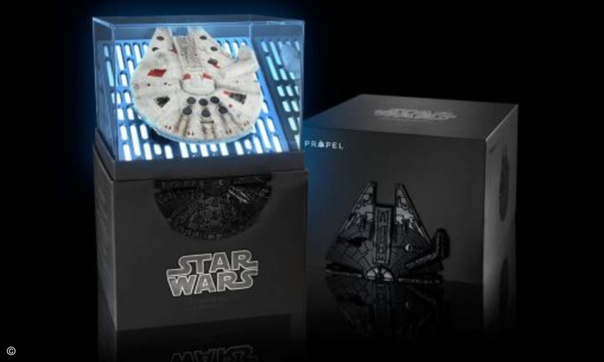 Der wirklich einzige Kritikpunkt an diesem tollen Spielzeug: Es fehlt eine Taste um das Heulen von Chewbacca abzuspielen (Foto: Propel)