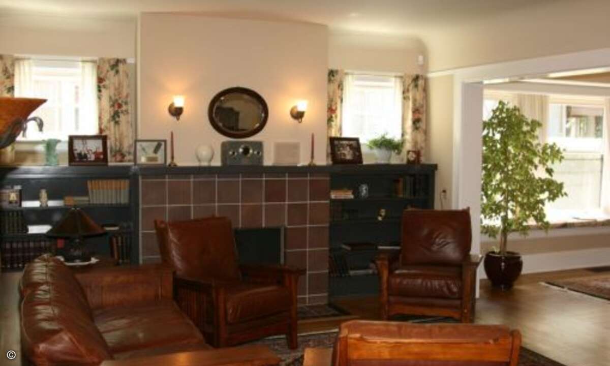 Ein typisch amerikanisches Wohnzimmer aus den 50ern. So wohnte es sich bei den Packards