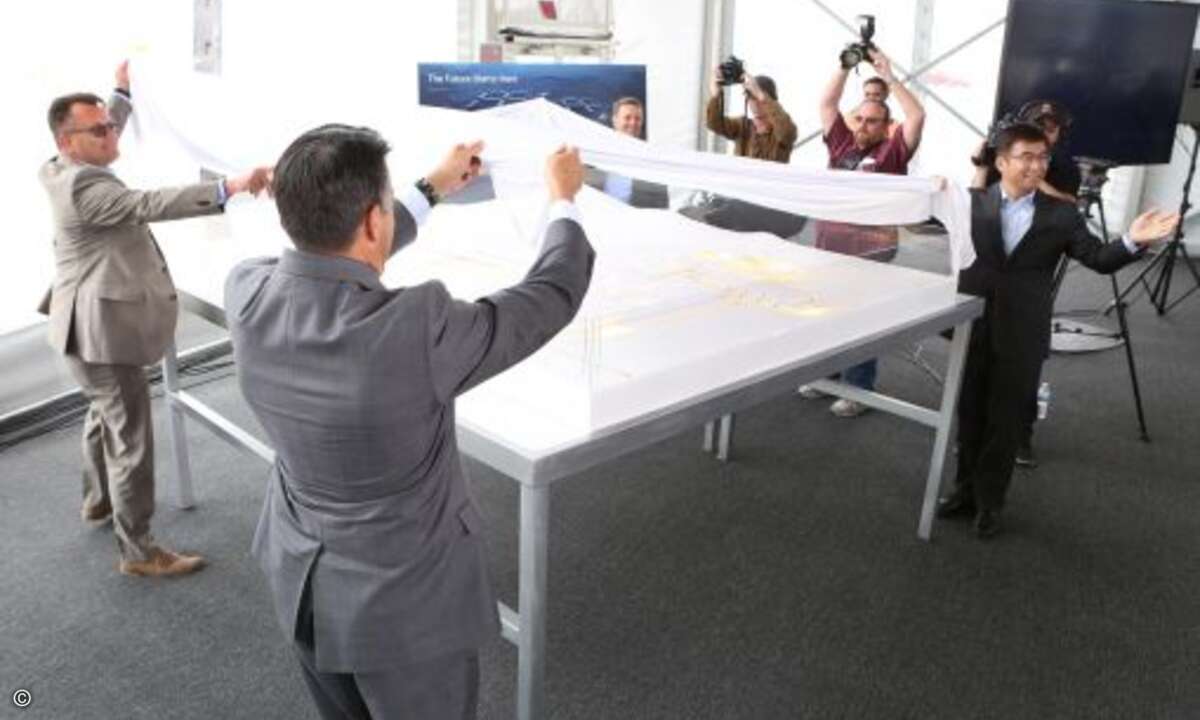 In zwei bis drei Jahren soll dann die Massenproduktion von Straßenfahrzeugen... (Foto: Faraday Future)