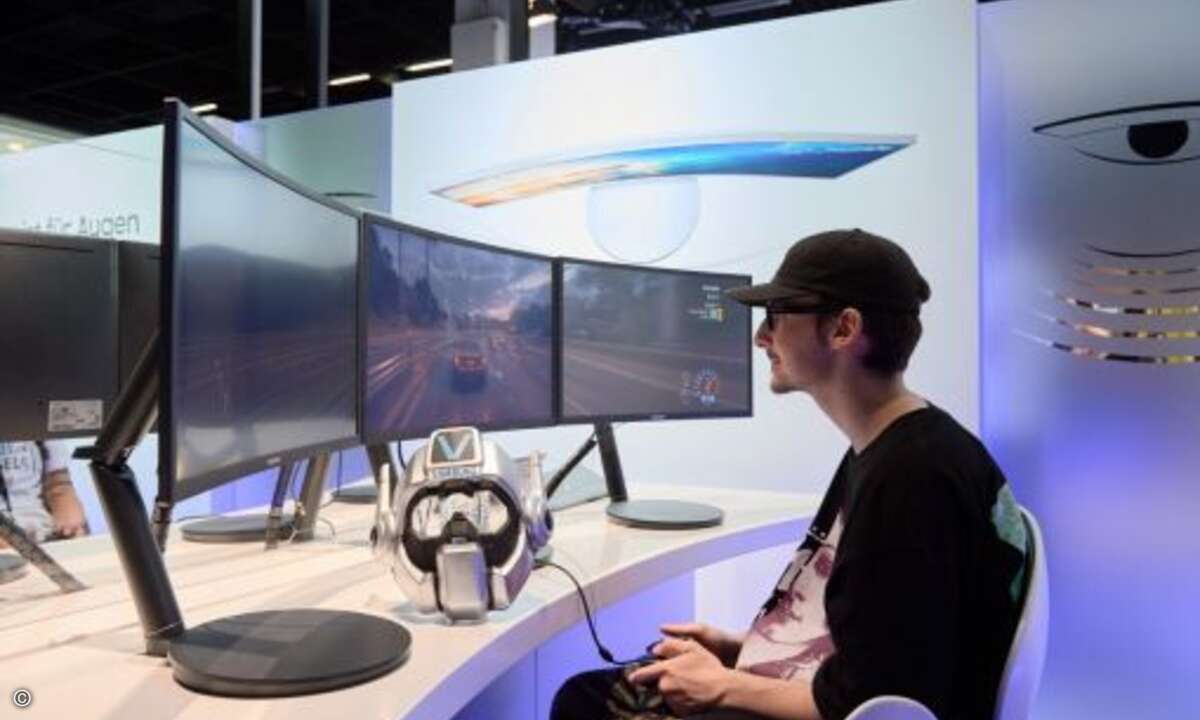 Zahlreiche Hardware-Anbieter nutzen dei Gamescom für Neuvorstellungenigung, wie Samsungs neuen Curved Gaming Monitor (Bild: Samsung)