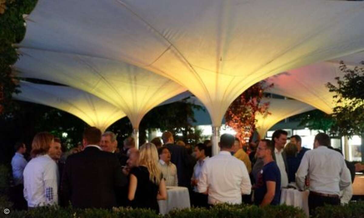 Die Gäste blieben bis in die späten Abendstunden… (Foto: NetApp)