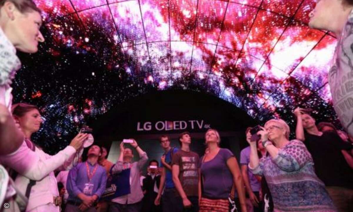 Der OLED-Himmel von LG sorgte für Begeisterung (Bild:IFA)