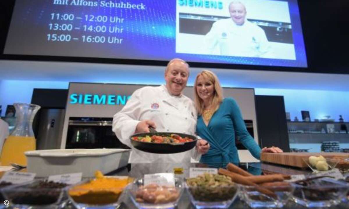Koch Alfons Schuhbeck (links) kochte bei Siemens (Bild:IFA)