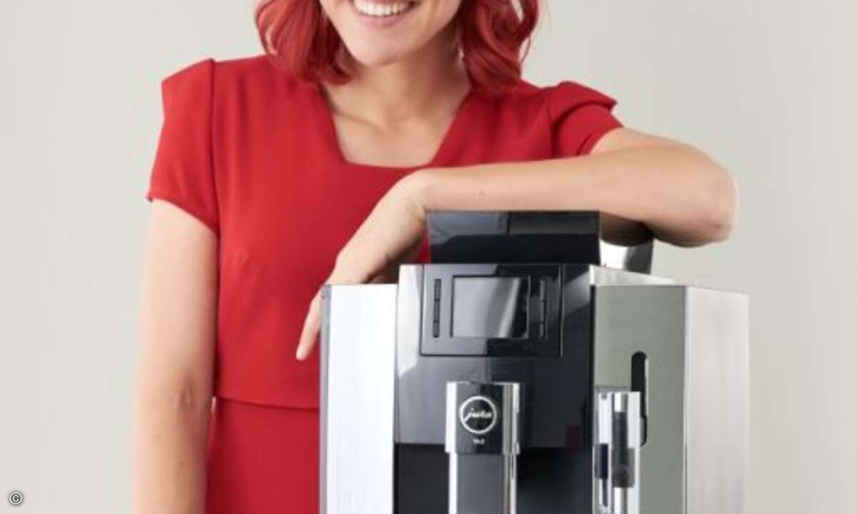 Und gönnt sich danach noch einen Kaffee aus dem »WE 8« von Jura (Bild: Messe Berlin)
